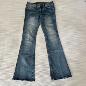 AE Kick Boot Jeans 👖